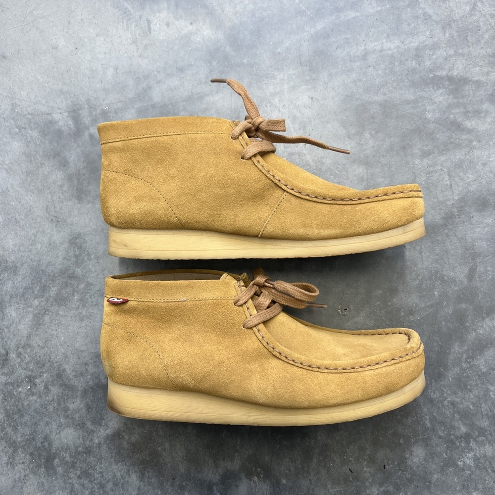 Clarks 2015 Mens 10.5 Camel Suede Wallabee Shoes,